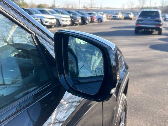 new 2025 Jeep Grand Cherokee car, priced at $49,094