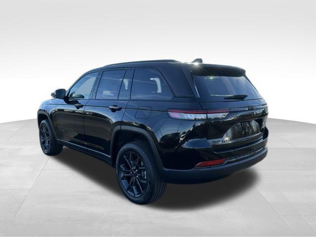 new 2025 Jeep Grand Cherokee car, priced at $49,094