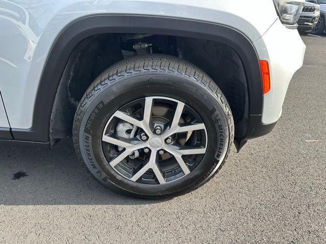 used 2024 Jeep Grand Cherokee car, priced at $33,790