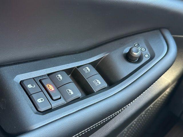 new 2025 Jeep Grand Cherokee car, priced at $48,104