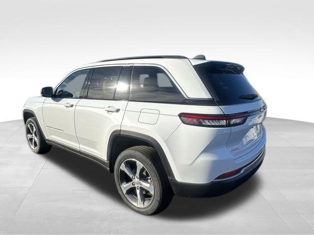 new 2026 Jeep Grand Cherokee car, priced at $48,823