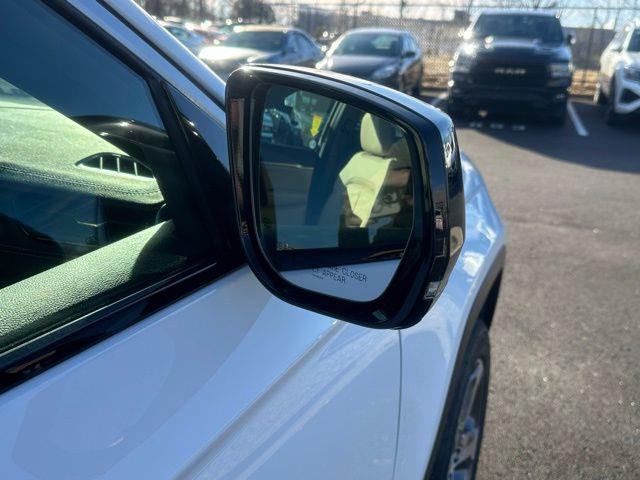 new 2026 Jeep Grand Cherokee car, priced at $48,823