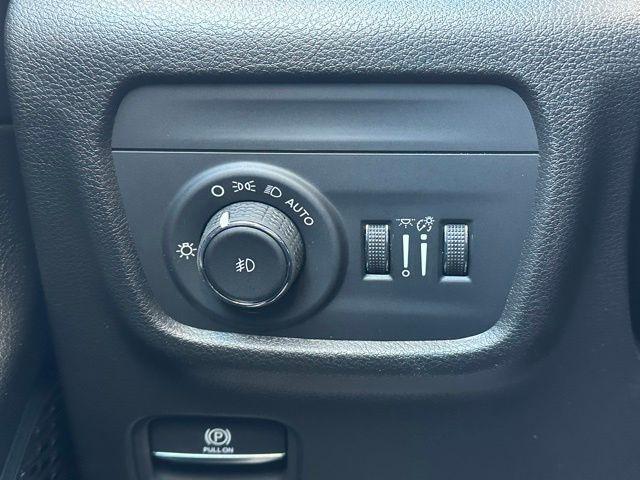 new 2025 Jeep Grand Cherokee car, priced at $46,705