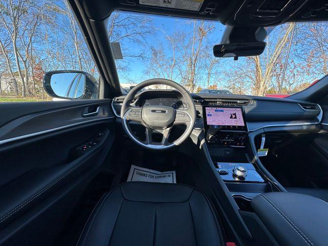 new 2025 Jeep Grand Cherokee car, priced at $46,705