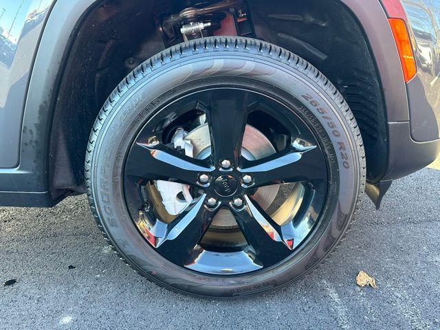 new 2025 Jeep Grand Cherokee car, priced at $46,705