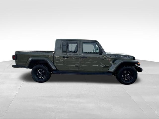 new 2025 Jeep Gladiator car, priced at $44,628