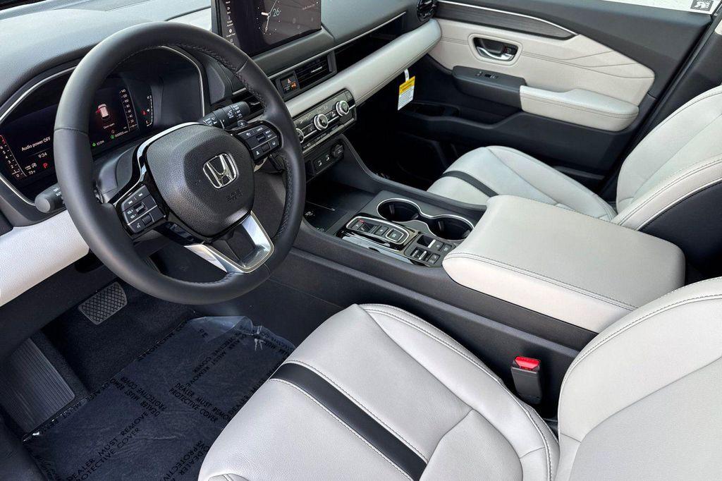 new 2026 Honda Pilot car, priced at $53,790