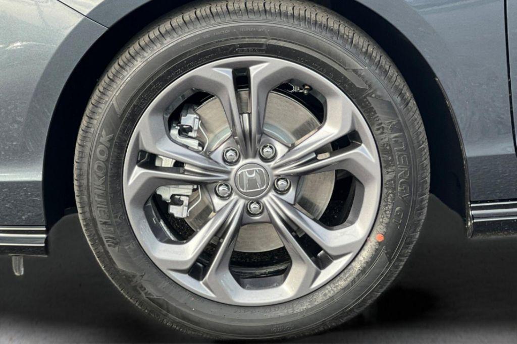 new 2026 Honda Accord Hybrid car, priced at $36,290