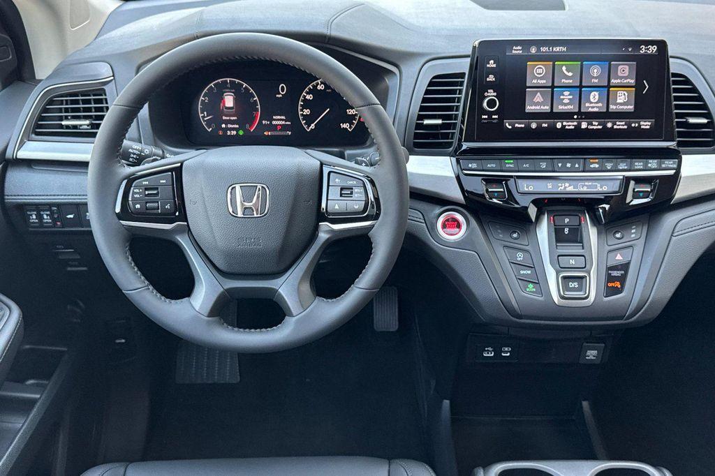 new 2026 Honda Odyssey car, priced at $44,290