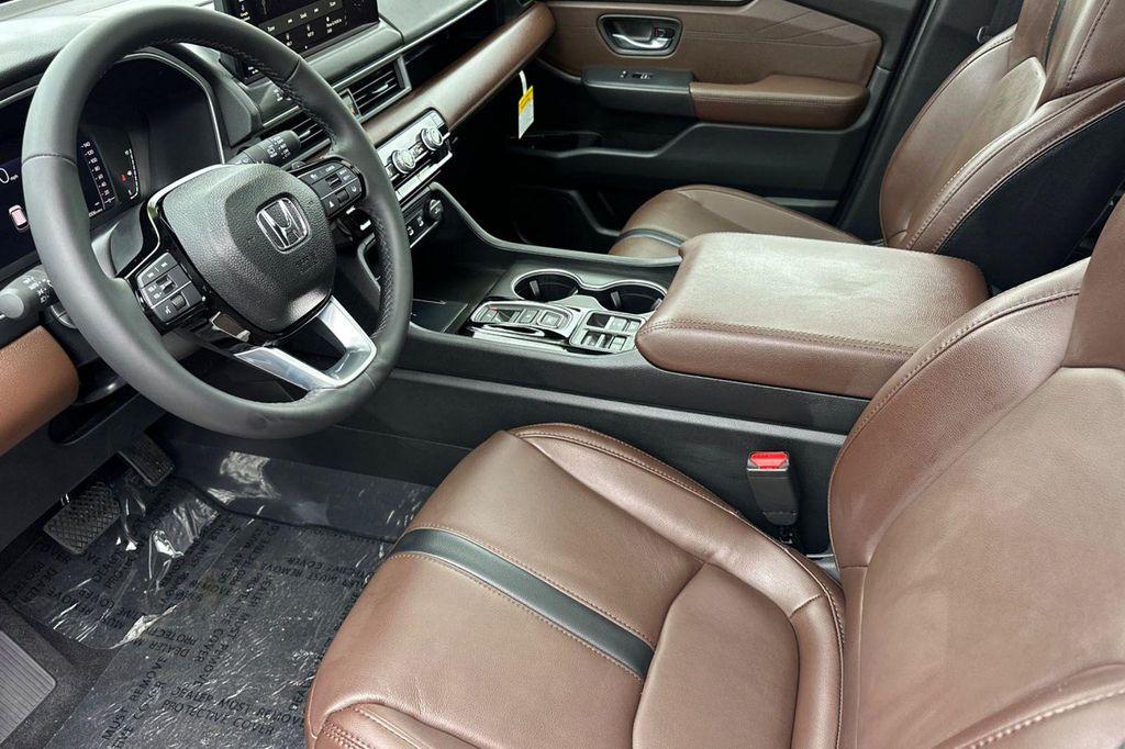 new 2026 Honda Pilot car, priced at $54,445