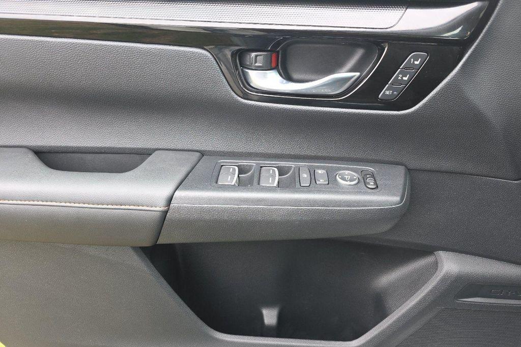 used 2025 Honda CR-V Hybrid car, priced at $38,955