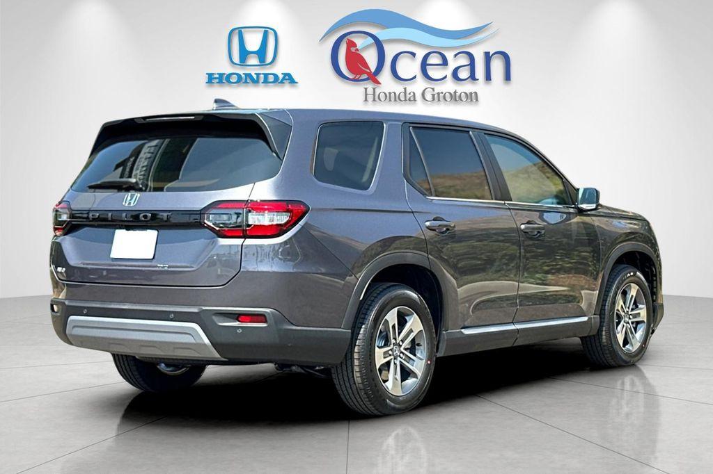 new 2025 Honda Pilot car, priced at $47,095