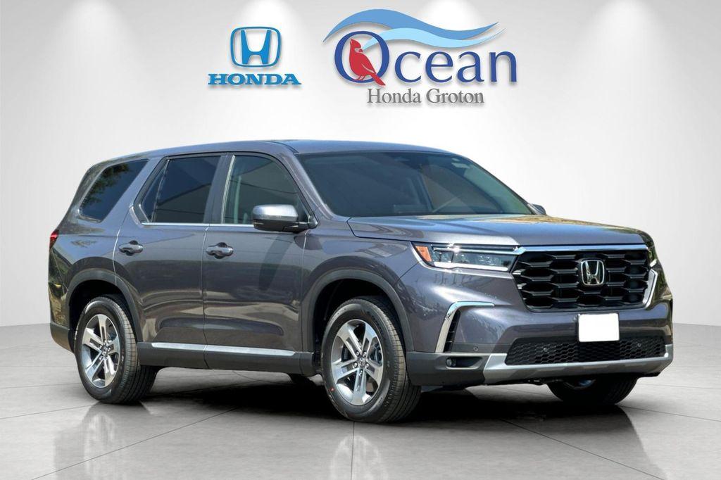 new 2025 Honda Pilot car, priced at $47,095