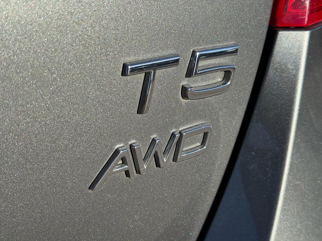 used 2018 Volvo V60 car, priced at $17,590