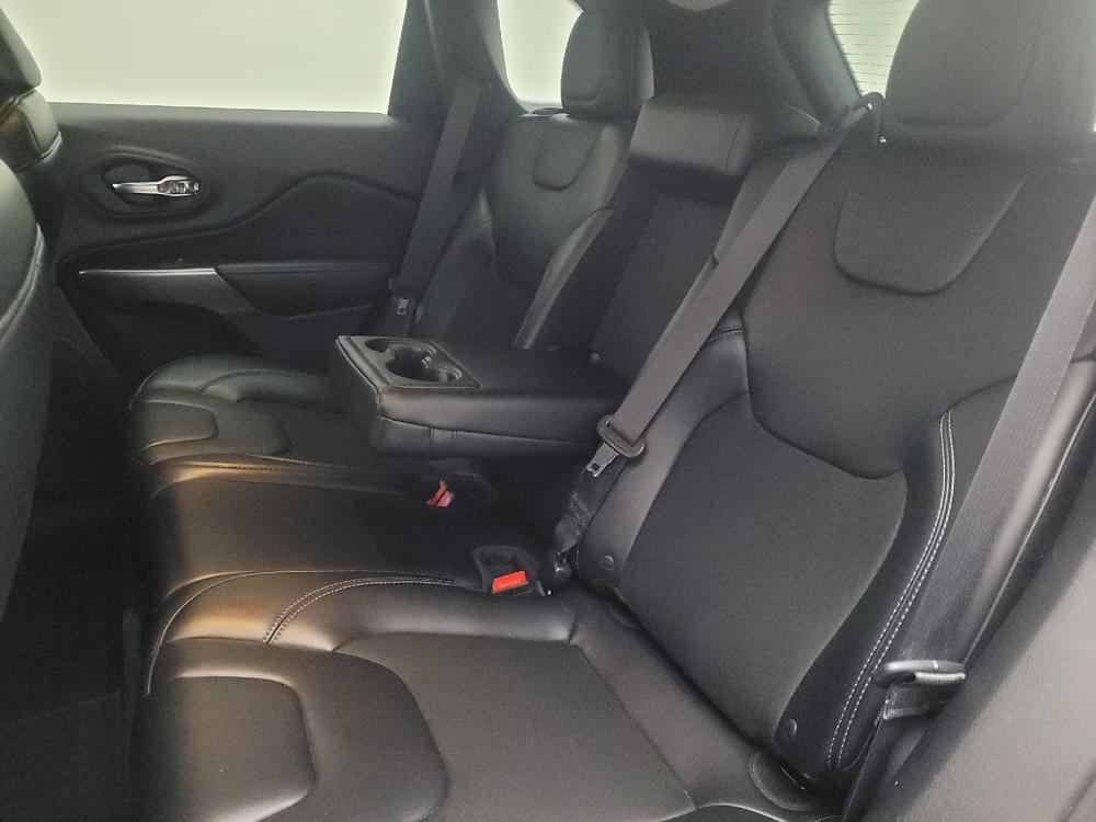 used 2019 Jeep Cherokee car, priced at $16,295