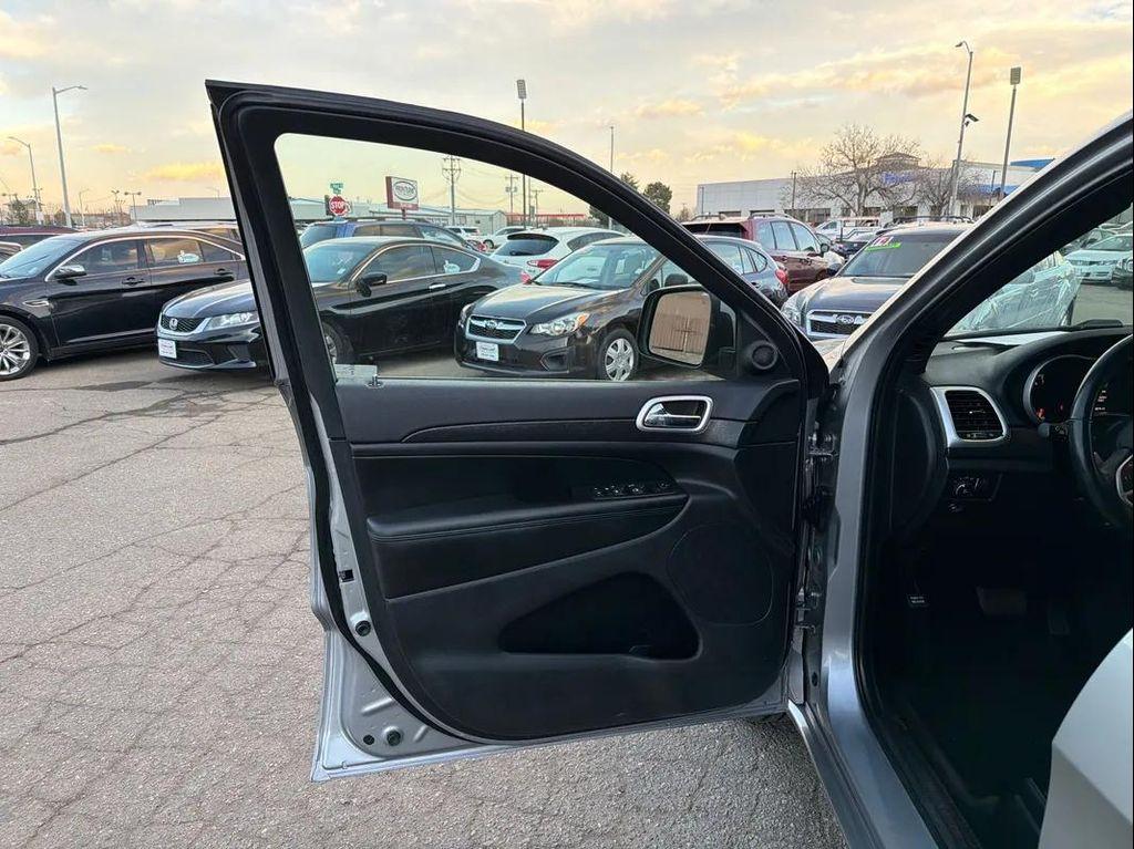 used 2015 Jeep Grand Cherokee car, priced at $15,995