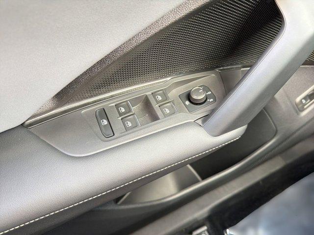 used 2025 Volkswagen Tiguan car, priced at $32,999