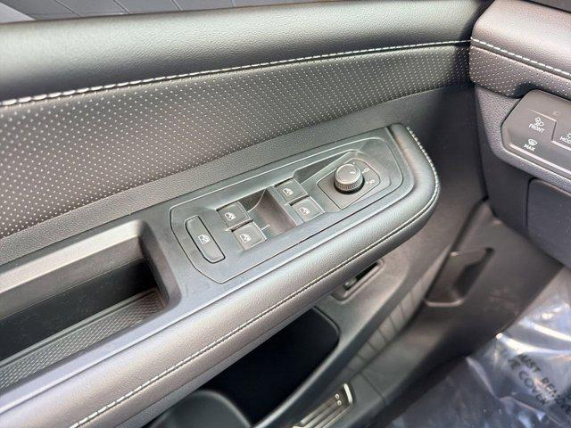 new 2026 Volkswagen Atlas car, priced at $46,951