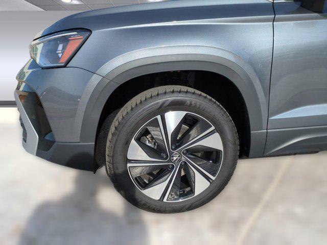 new 2025 Volkswagen Taos car, priced at $32,111