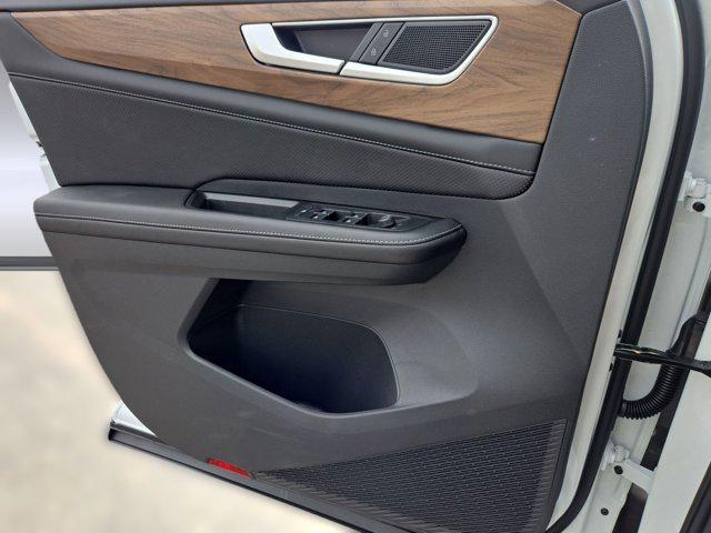 new 2026 Volkswagen Atlas car, priced at $41,401