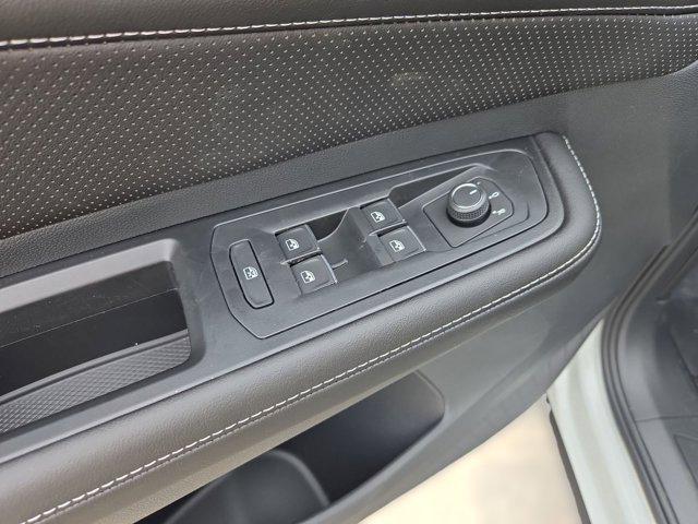 new 2026 Volkswagen Atlas car, priced at $41,401