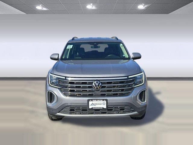 used 2025 Volkswagen Atlas car, priced at $31,996