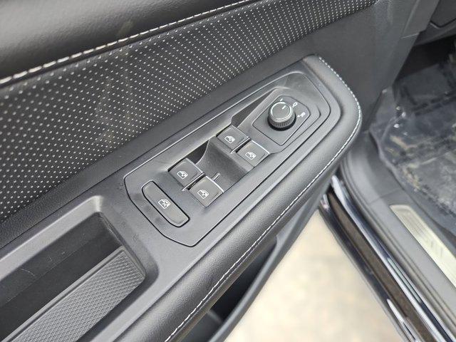 new 2026 Volkswagen Atlas Cross Sport car, priced at $47,083