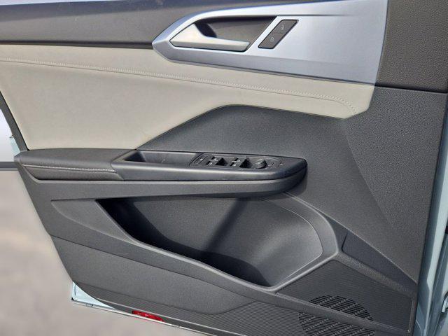 new 2026 Volkswagen Taos car, priced at $35,033