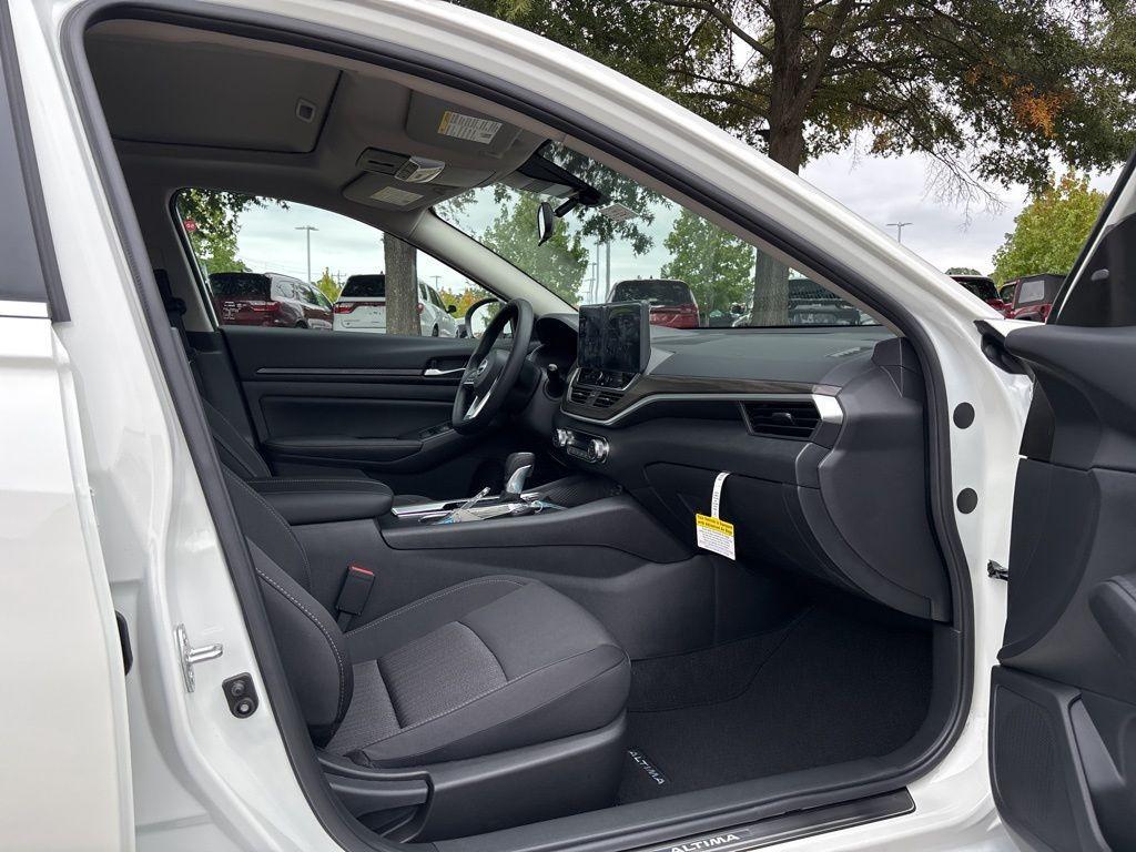 new 2025 Nissan Altima car, priced at $26,997