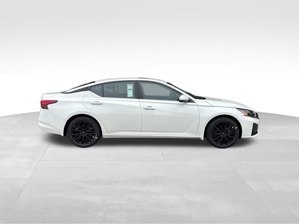 new 2025 Nissan Altima car, priced at $26,997