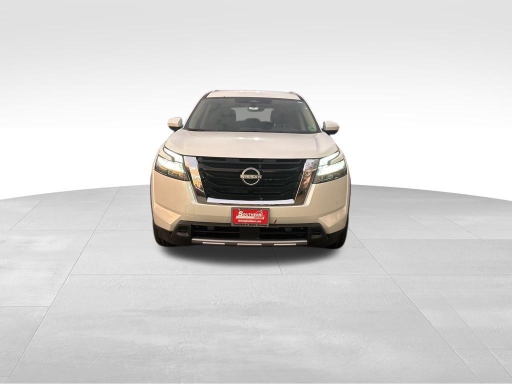 new 2025 Nissan Pathfinder car, priced at $37,701
