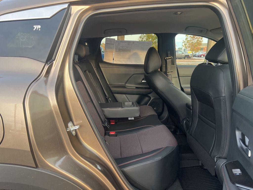 new 2025 Nissan Kicks car, priced at $24,334