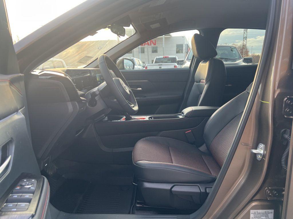 new 2025 Nissan Kicks car, priced at $24,334