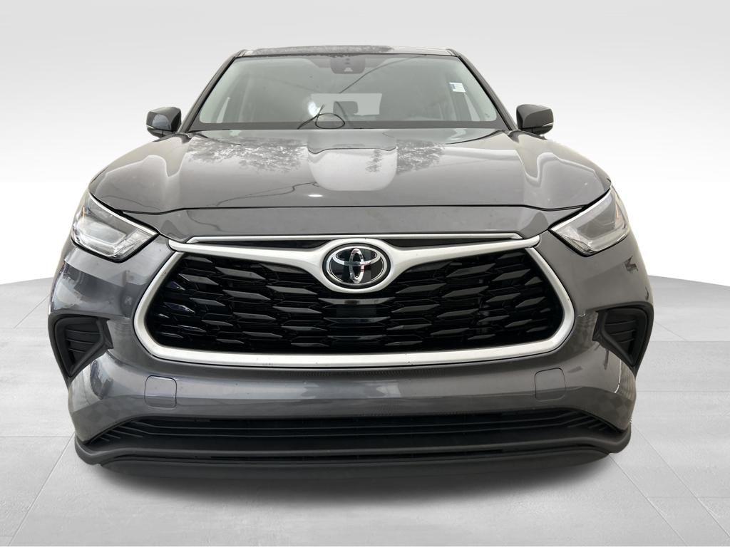 used 2023 Toyota Highlander car, priced at $28,880