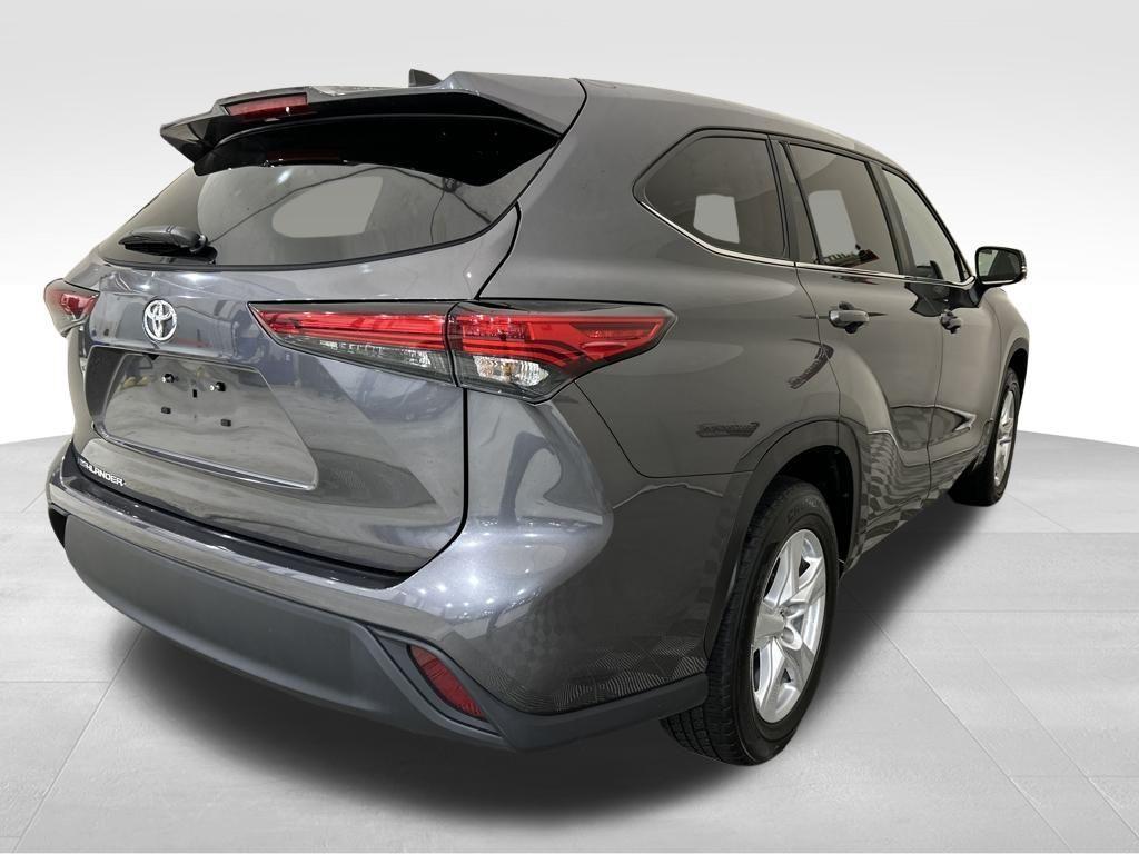used 2023 Toyota Highlander car, priced at $28,880