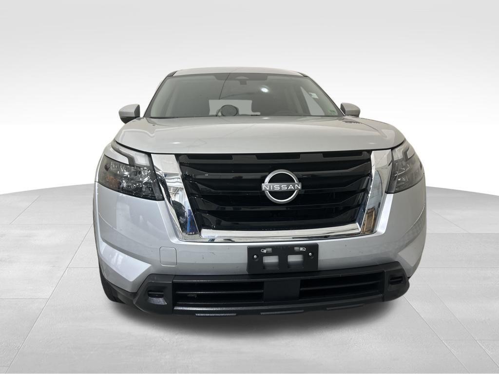 used 2025 Nissan Pathfinder car, priced at $30,500