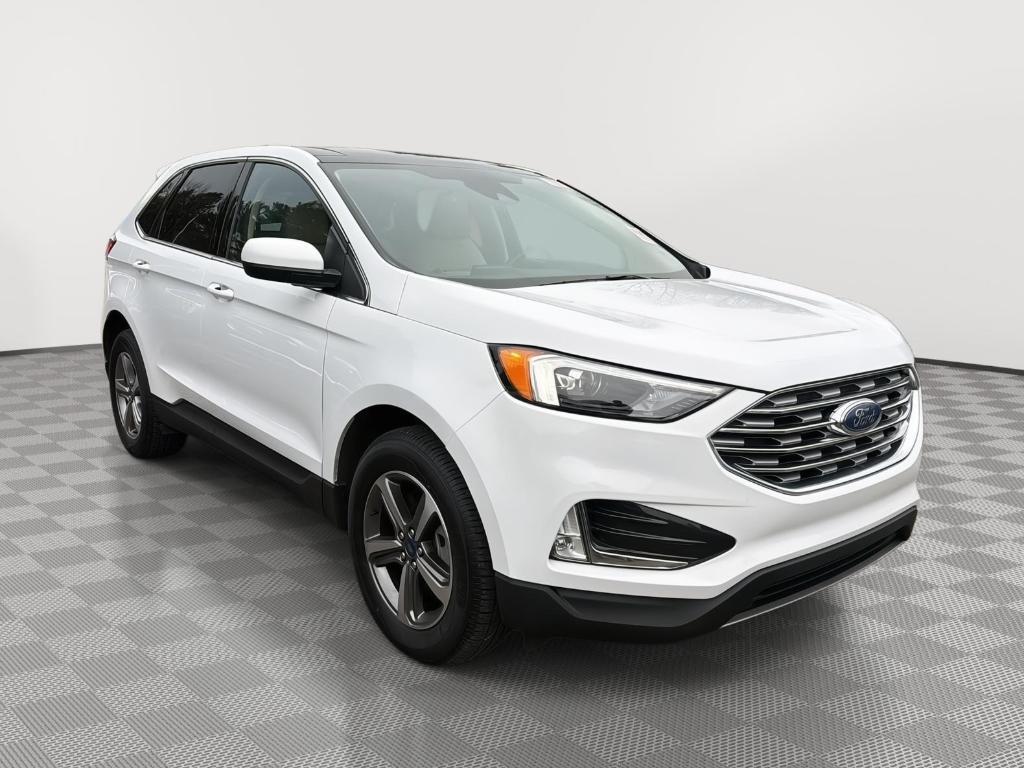 used 2022 Ford Edge car, priced at $24,900