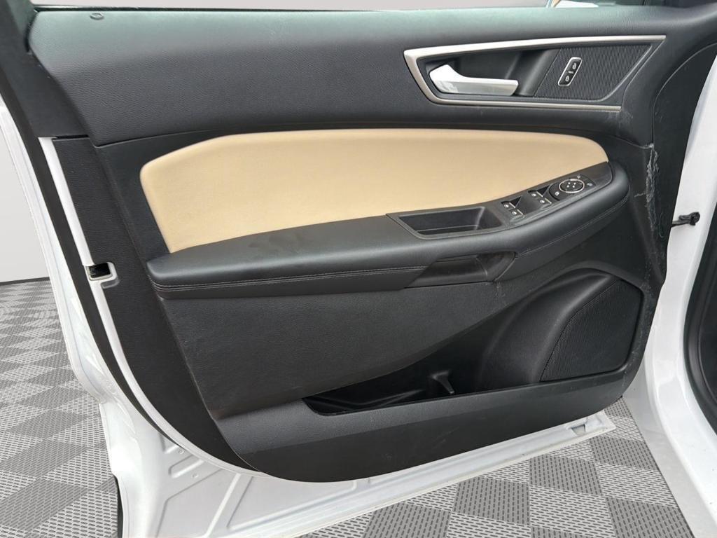used 2022 Ford Edge car, priced at $24,900