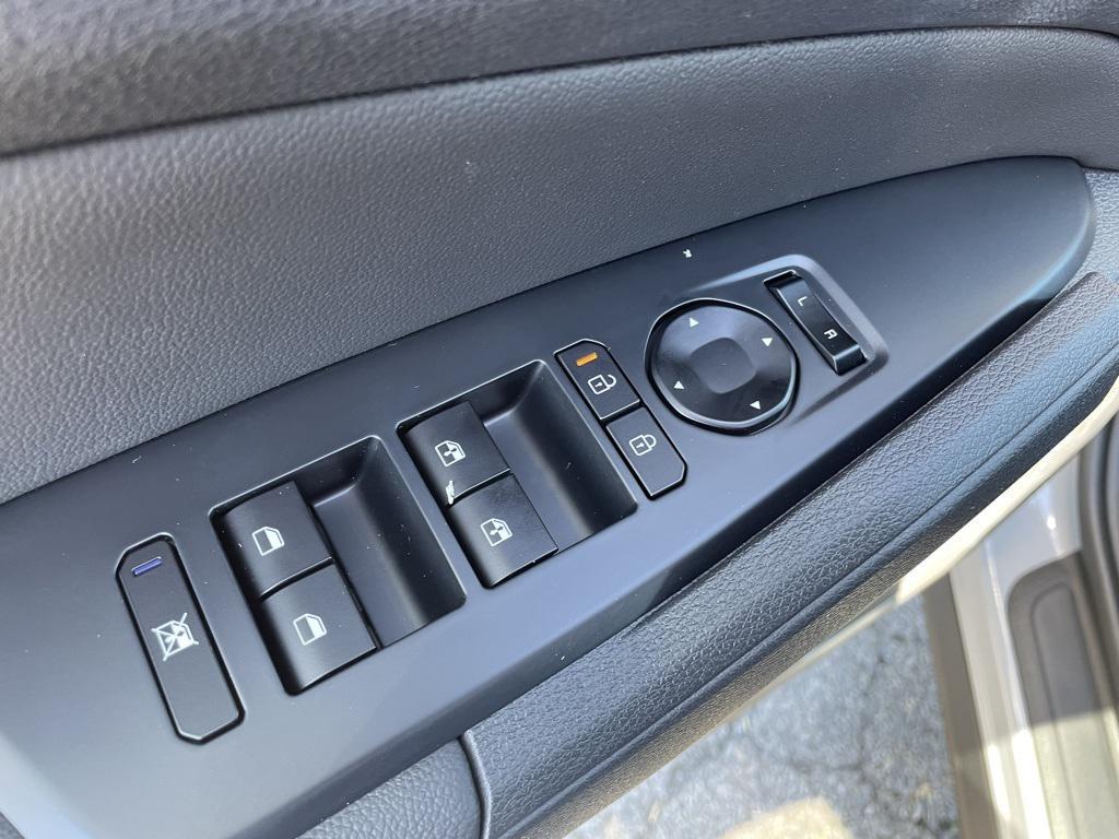 new 2026 Kia Sportage car, priced at $30,926