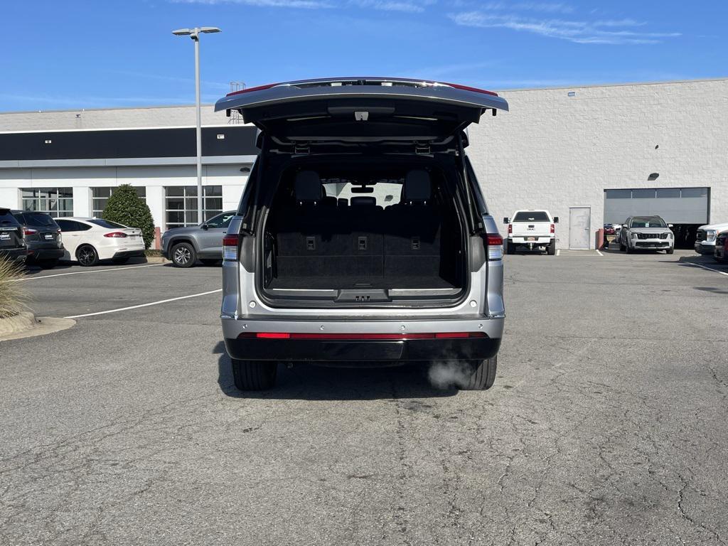 used 2022 Lincoln Navigator car, priced at $47,471