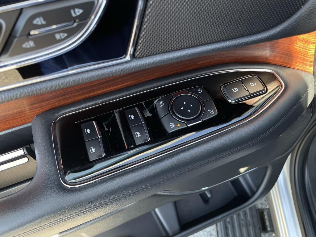 used 2022 Lincoln Navigator car, priced at $47,471