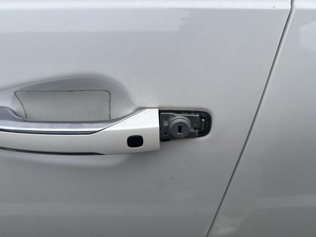 used 2018 Kia Cadenza car, priced at $18,307