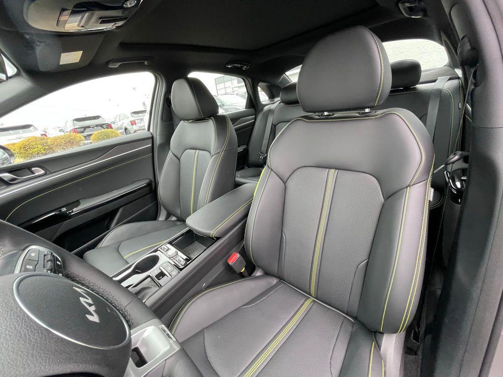 new 2026 Kia K5 car, priced at $33,698