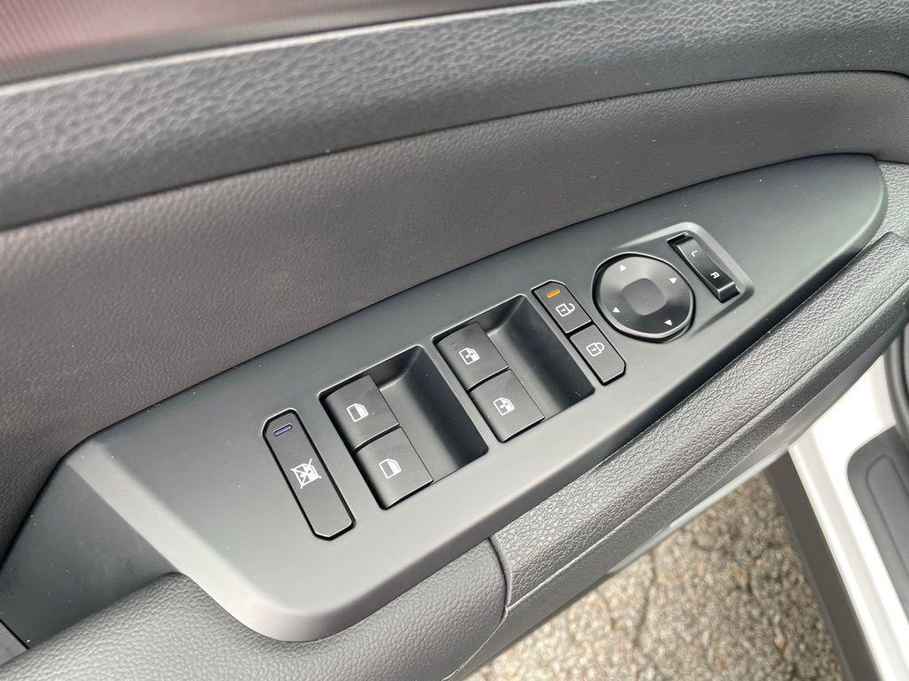 new 2026 Kia Sportage car, priced at $30,926