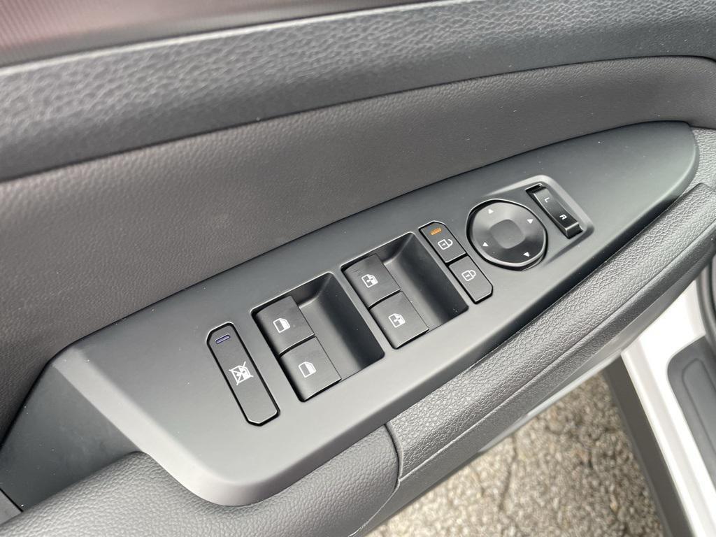 new 2026 Kia Sportage car, priced at $30,926