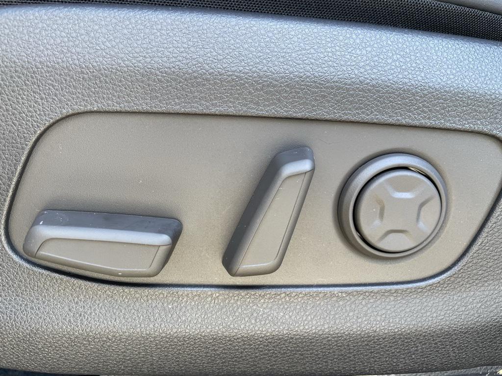 new 2026 Kia Carnival car, priced at $39,319