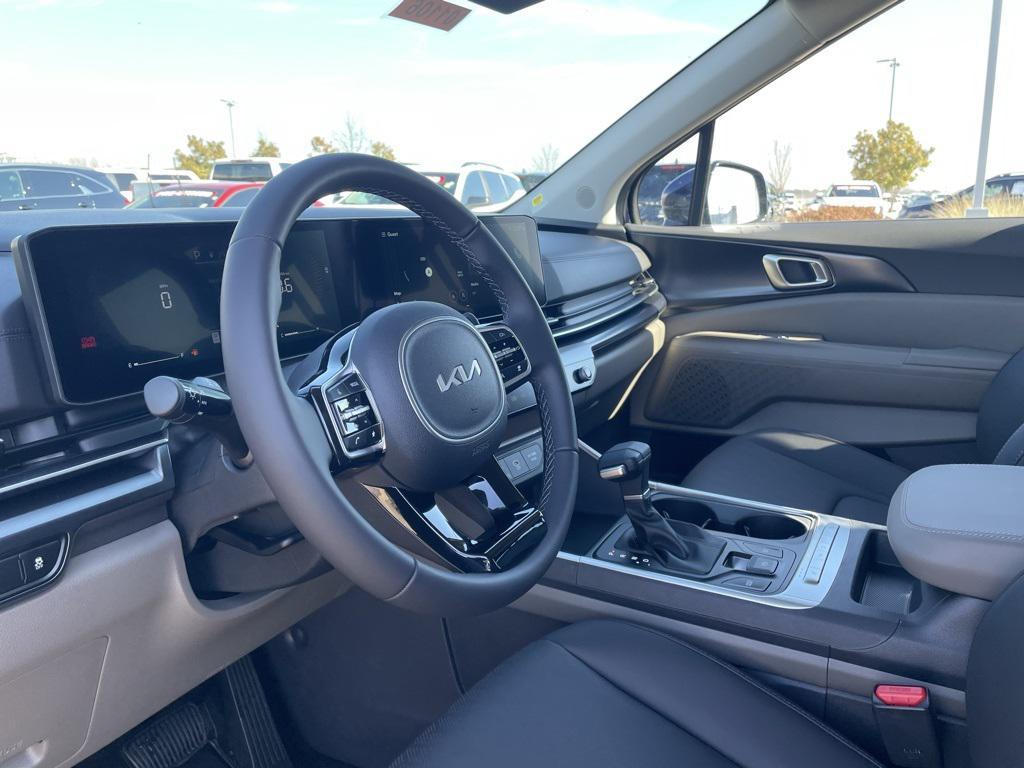 new 2026 Kia Carnival car, priced at $39,319