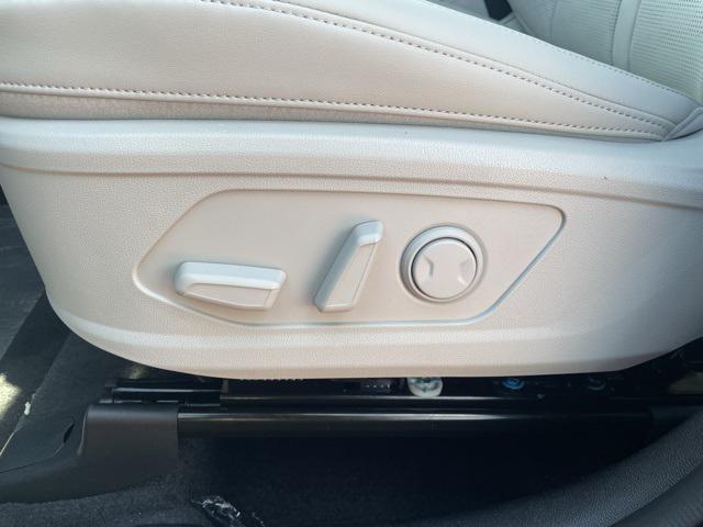 new 2025 Kia Sorento car, priced at $34,470