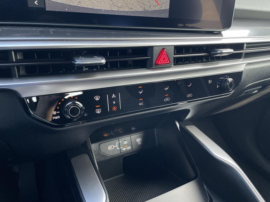 new 2026 Kia Sorento car, priced at $30,673