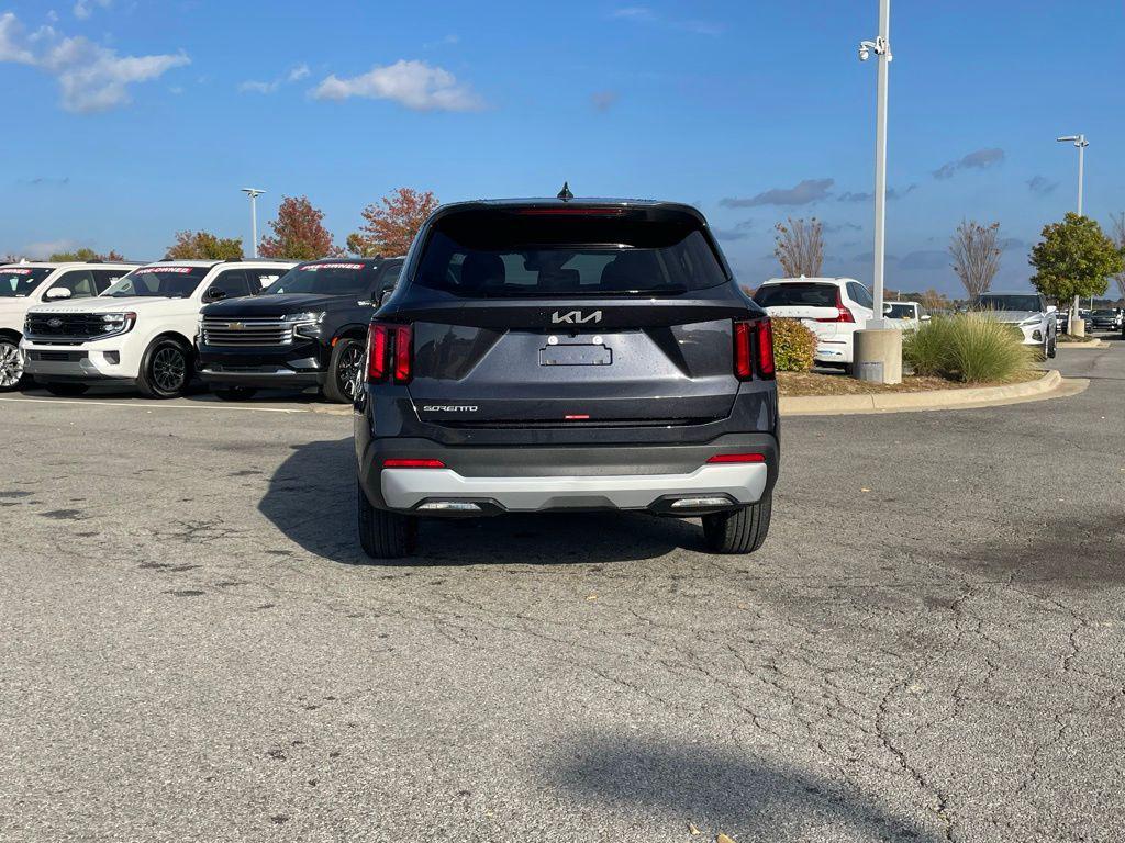 new 2026 Kia Sorento car, priced at $30,173